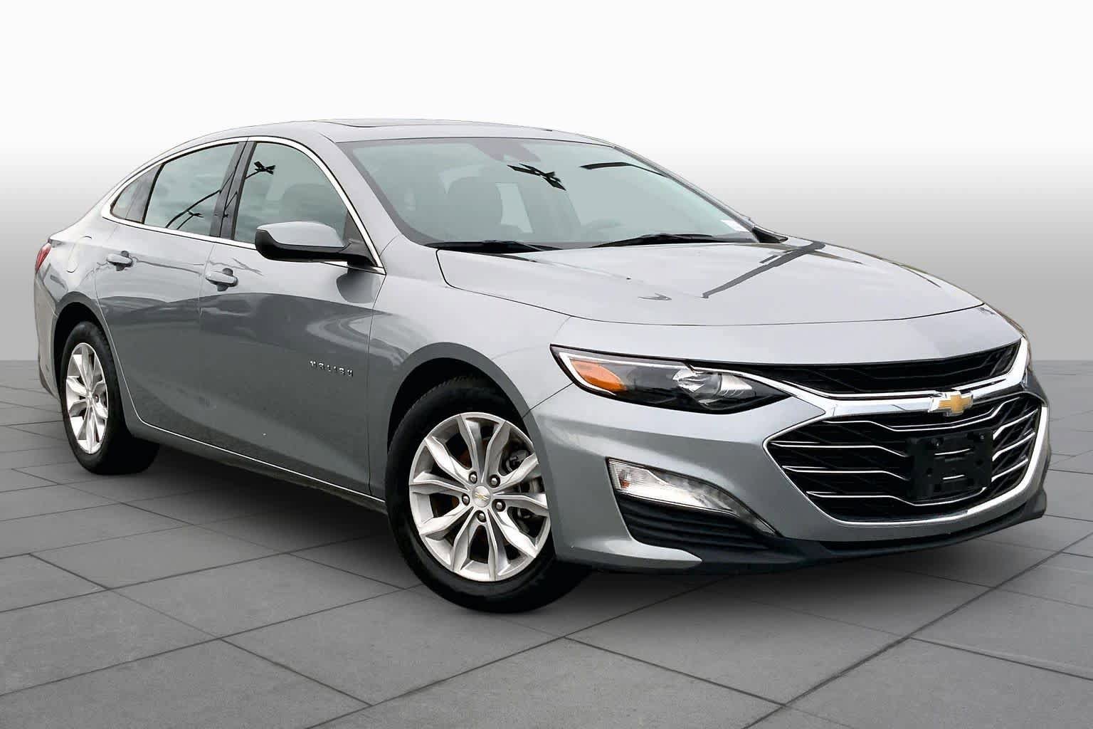 Used 2024 Chevrolet Malibu LT FWD image 3
