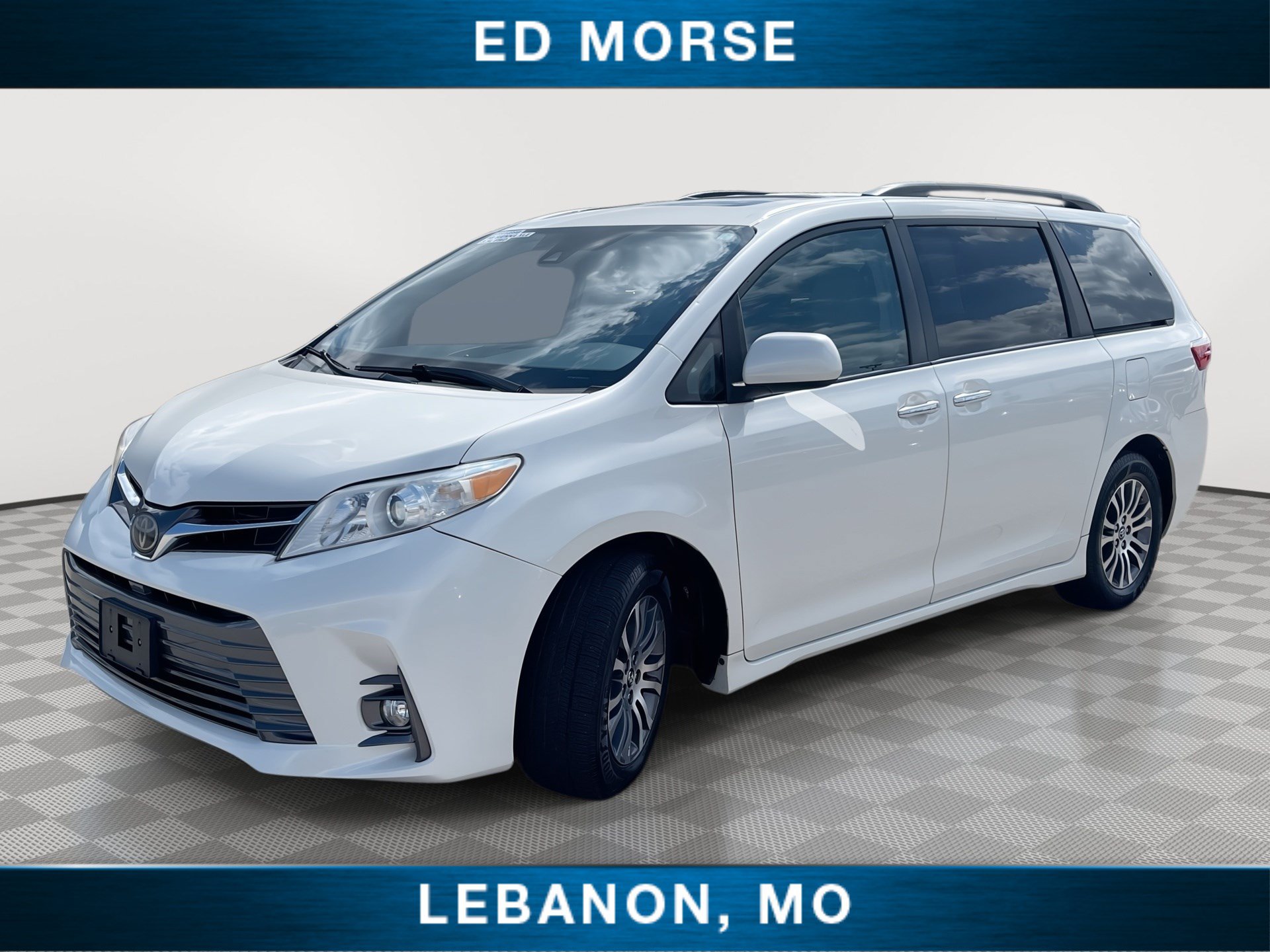 Used 2018 Toyota Sienna XLE w/ XLE Navigation Package