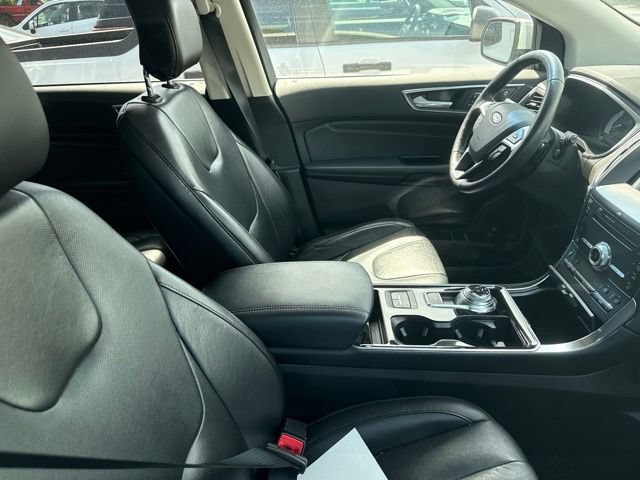 Certified 2019 Ford Edge Titanium w/ Equipment Group 301A AWD/4WD image 5