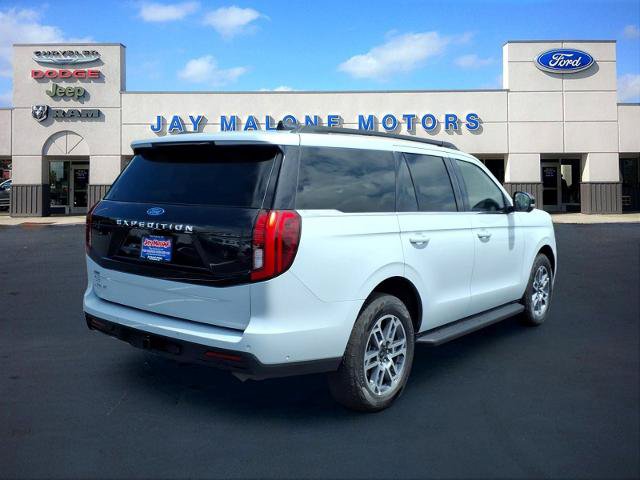 Certified 2025 Ford Expedition Active AWD/4WD image 2