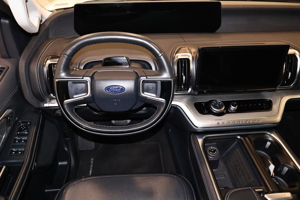 Certified 2025 Ford Expedition Max Platinum image 29