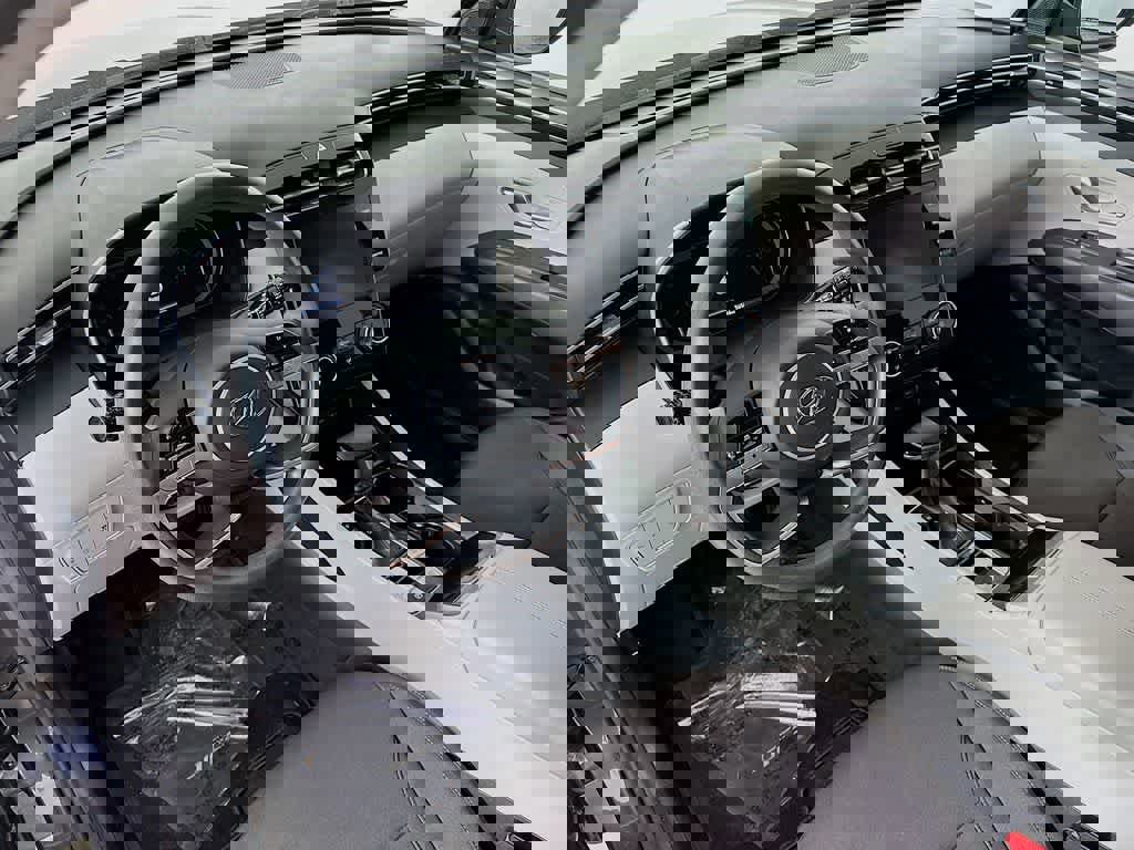 Used 2022 Hyundai Tucson SE image 9