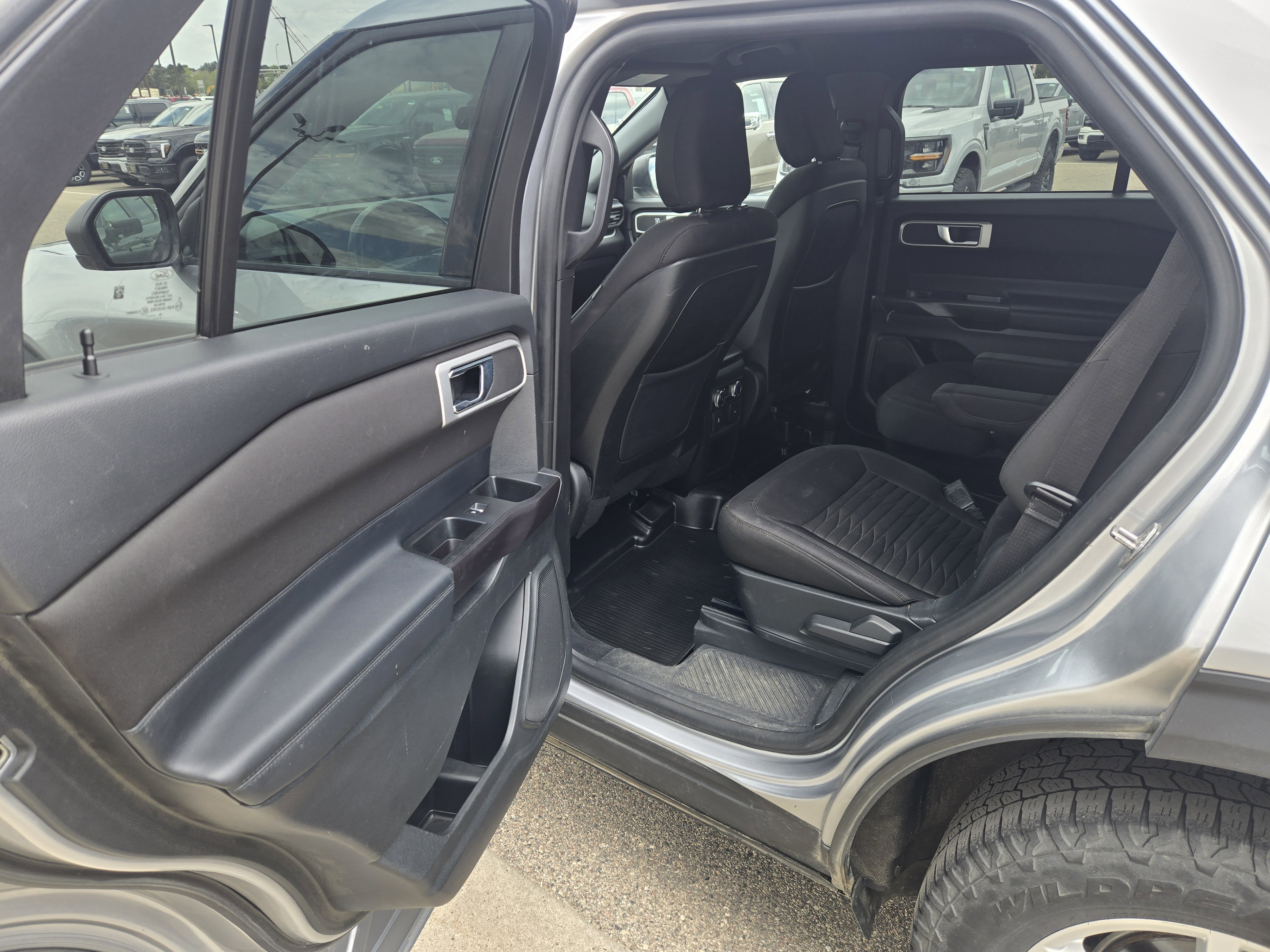 Certified 2020 Ford Explorer XLT AWD/4WD image 12