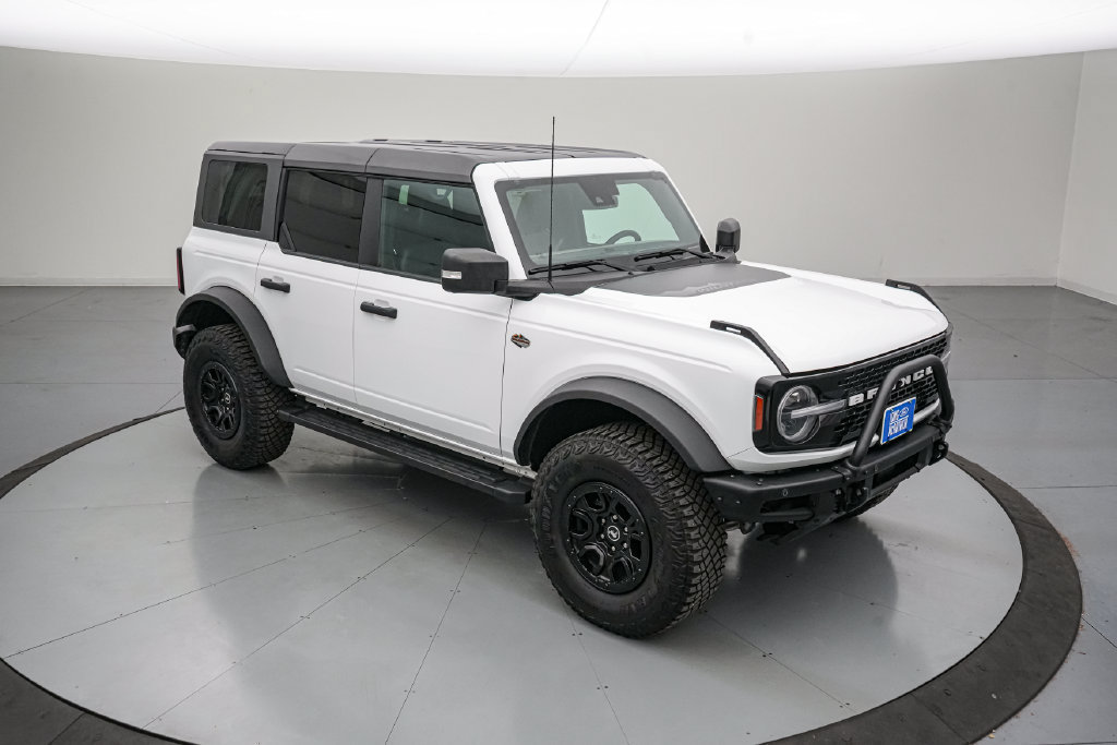 Certified 2024 Ford Bronco Wildtrak AWD/4WD image 2