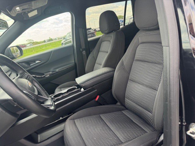 Used 2025 Chevrolet Equinox LT AWD/4WD image 14