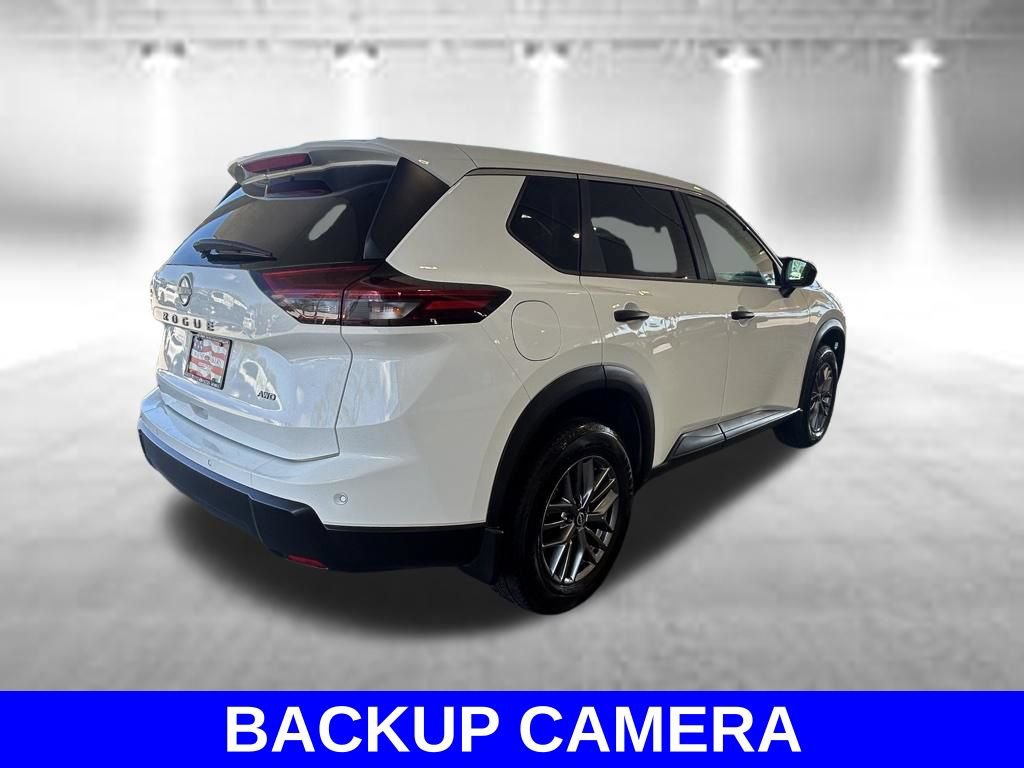 Used 2024 Nissan Rogue S AWD/4WD image 4