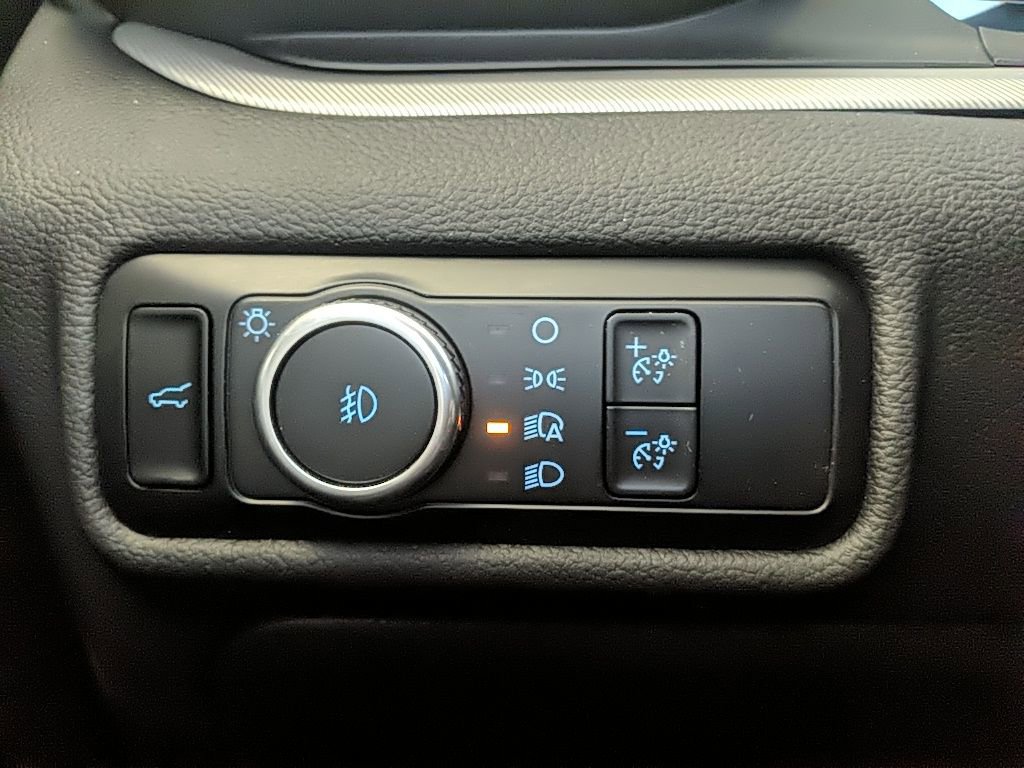 Certified 2024 Ford Explorer XLT w/ Equipment Group 202A image 26