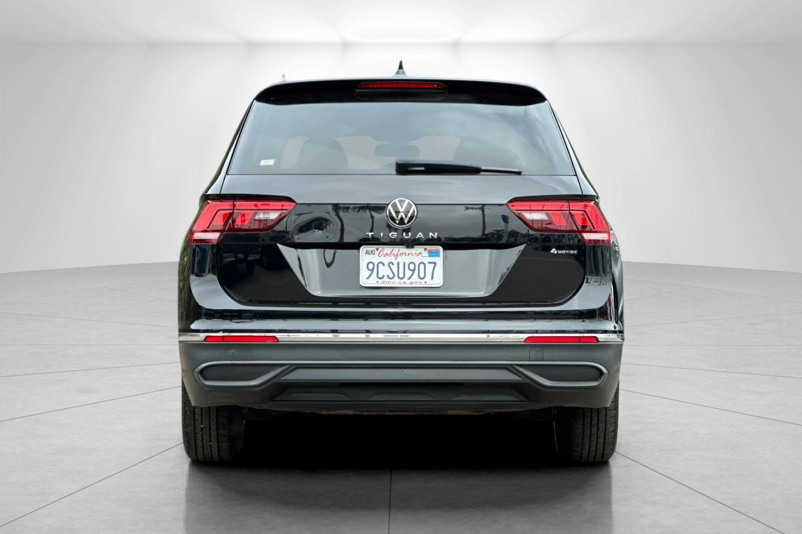 Used 2022 Volkswagen Tiguan S image 4