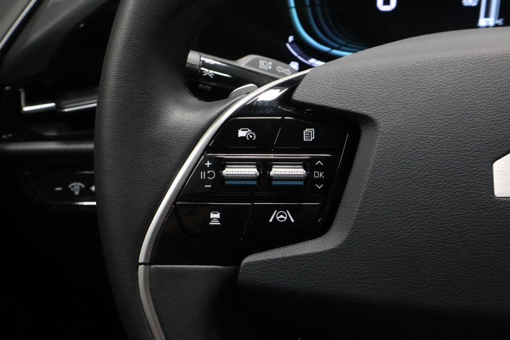 Used 2025 Kia Niro EX FWD image 27
