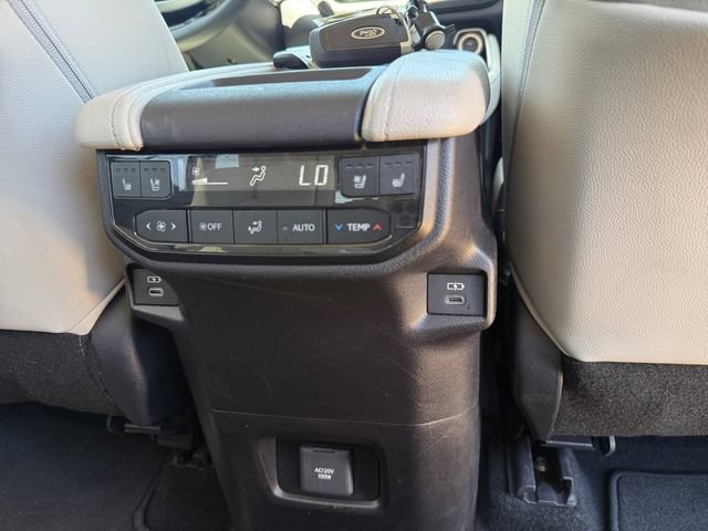 Used 2025 Toyota Grand Highlander AWD image 6