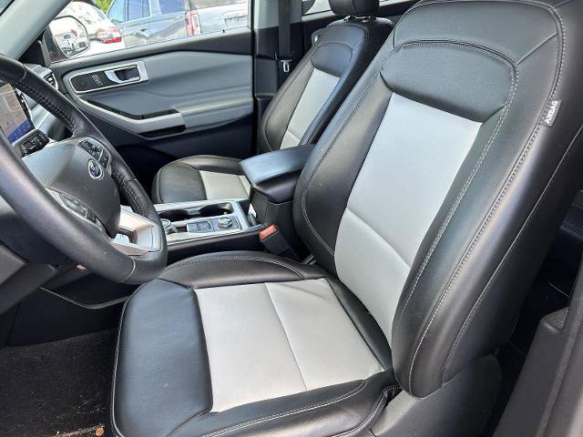 Certified 2023 Ford Explorer XLT w/ Equipment Group 202A AWD/4WD image 15