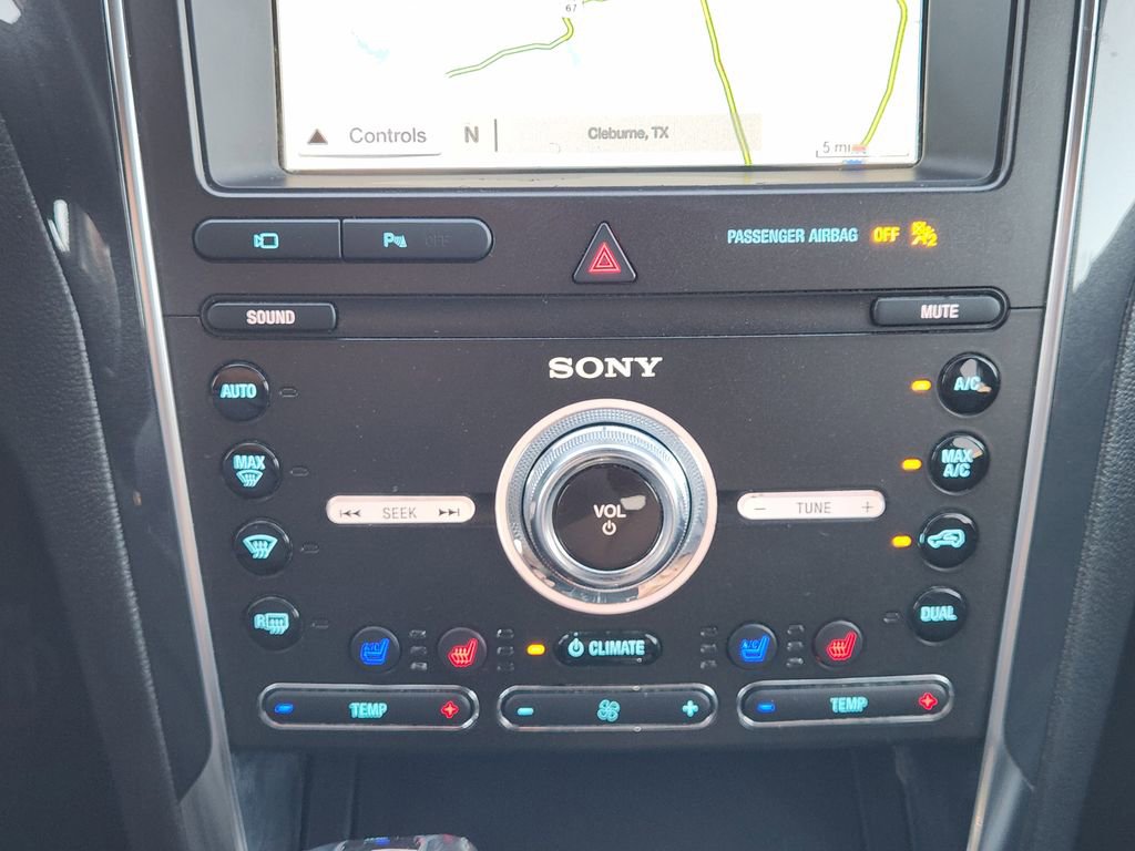 Certified 2019 Ford Explorer Limited w/ Class III Trailer Tow Package image 18