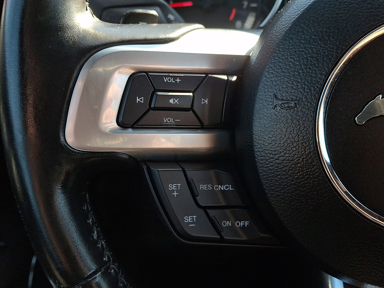 Certified 2019 Ford Mustang GT Premium w/ Black Accent Package image 25