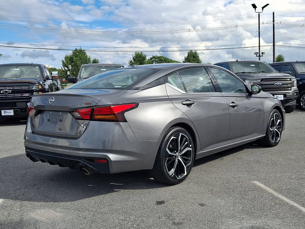 Used 2025 Nissan Altima 2.5 SR FWD image 6