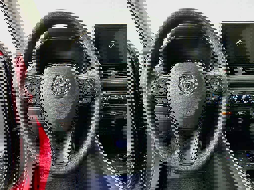 Used 2025 Toyota RAV4 XLE w/ Convenience Package image 16