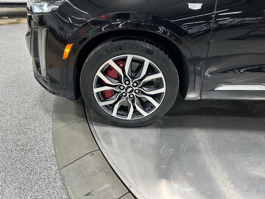 Used 2022 Cadillac XT6 Sport w/ Technology Package AWD/4WD image 35