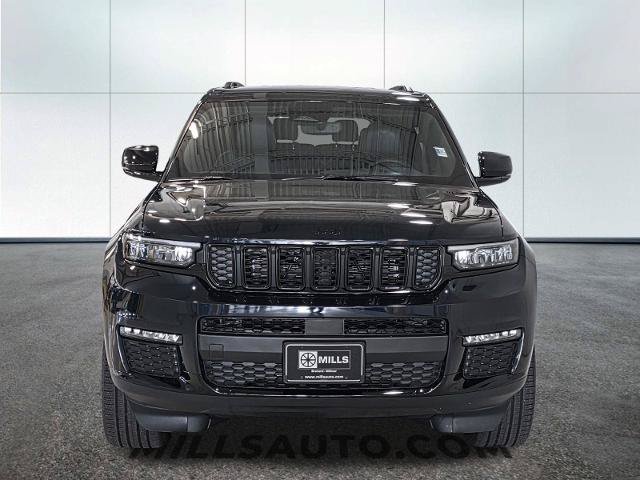Used 2024 Jeep Grand Cherokee L Limited w/ Black Appearance Package AWD/4WD image 12