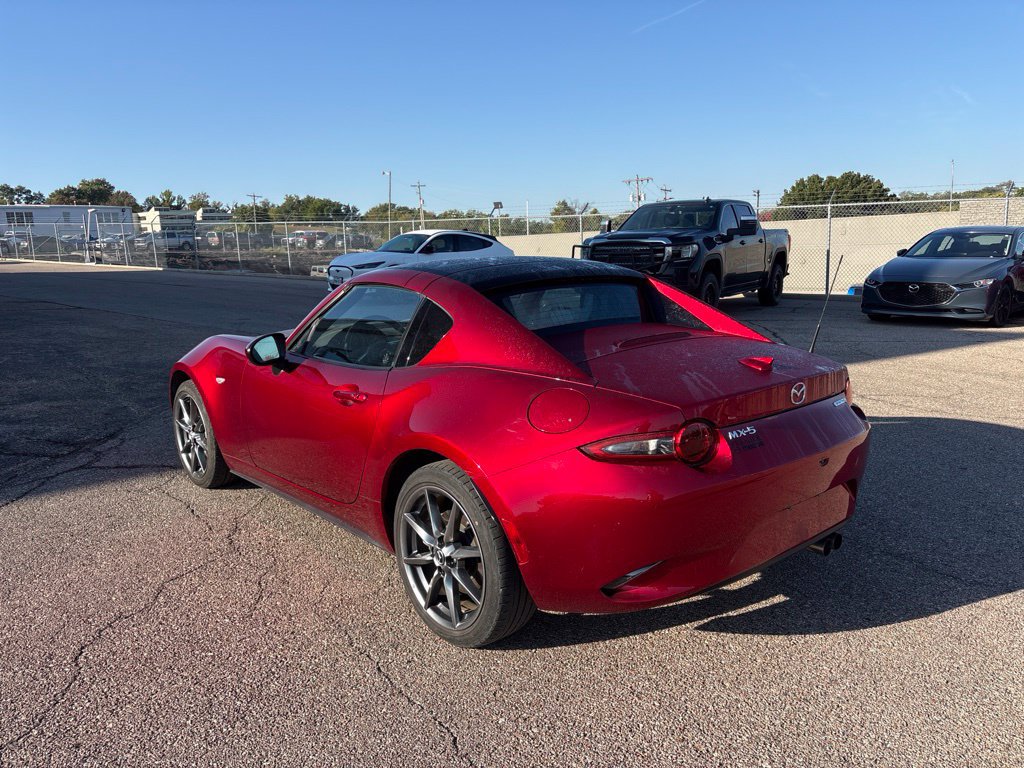 Used 2021 MAZDA MX-5 Miata RF Grand Touring RWD image 5