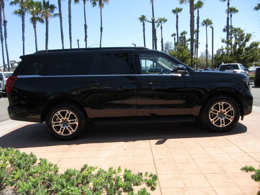 Certified 2025 Ford Expedition Max Active RWD image 5