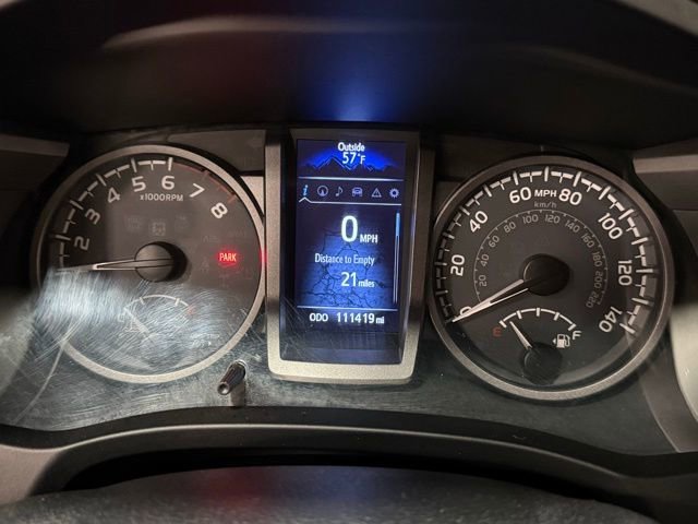 Used 2017 Toyota Tacoma TRD Off-Road image 24
