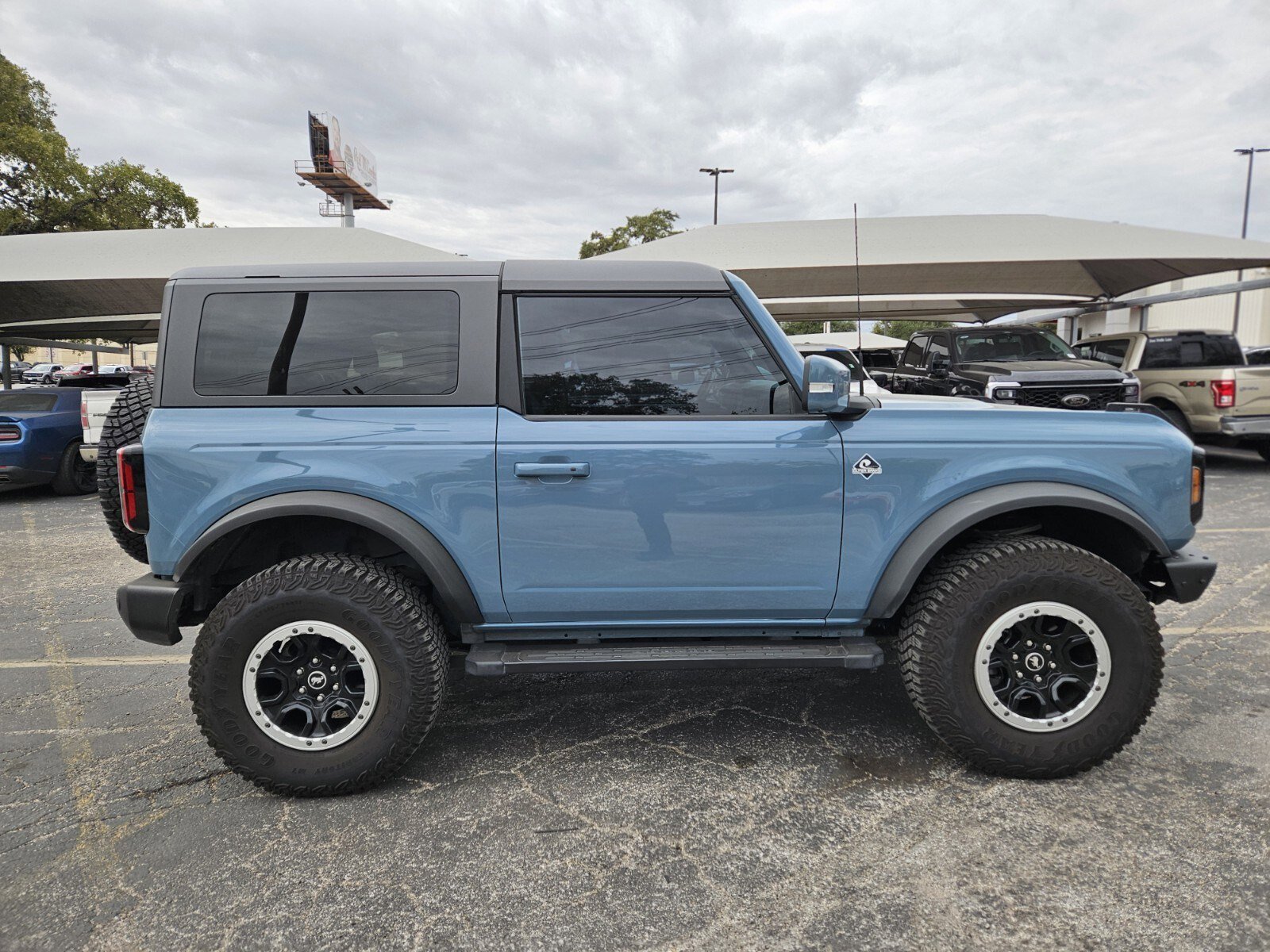 Certified 2023 Ford Bronco Outer Banks w/ Sasquatch Package image 2