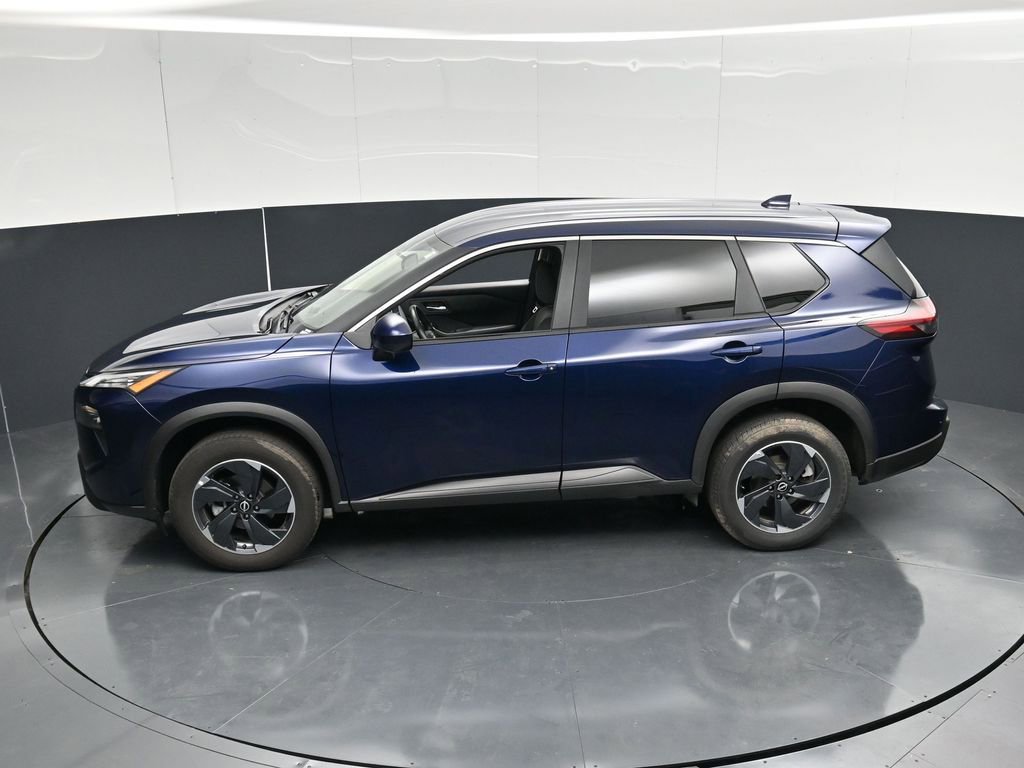 Used 2025 Nissan Rogue SV AWD/4WD image 49