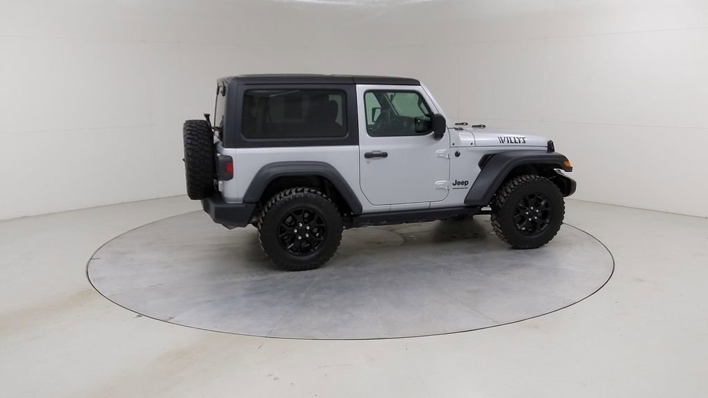 Used 2023 Jeep Wrangler Willys AWD/4WD image 11