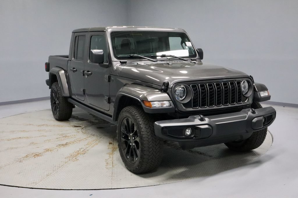 Used 2024 Jeep Gladiator Sport AWD/4WD image 1