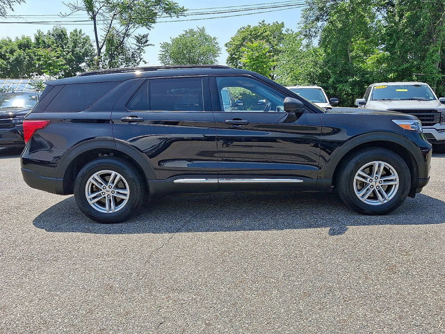 Certified 2022 Ford Explorer XLT w/ Equipment Group 202A image 26