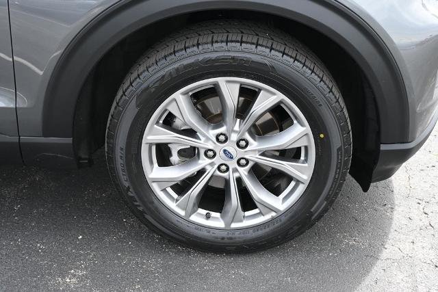 Certified 2023 Ford Explorer XLT w/ Equipment Group 202A AWD/4WD image 17