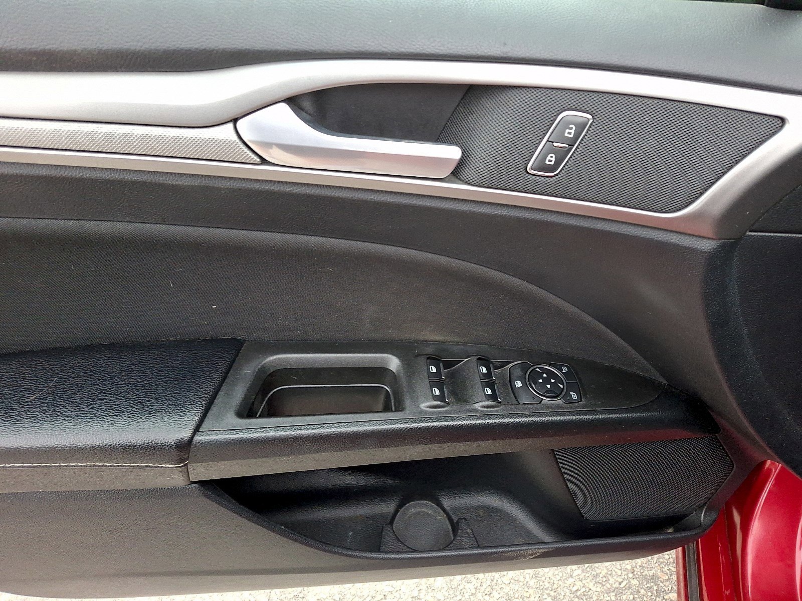 Certified 2020 Ford Fusion SE image 11