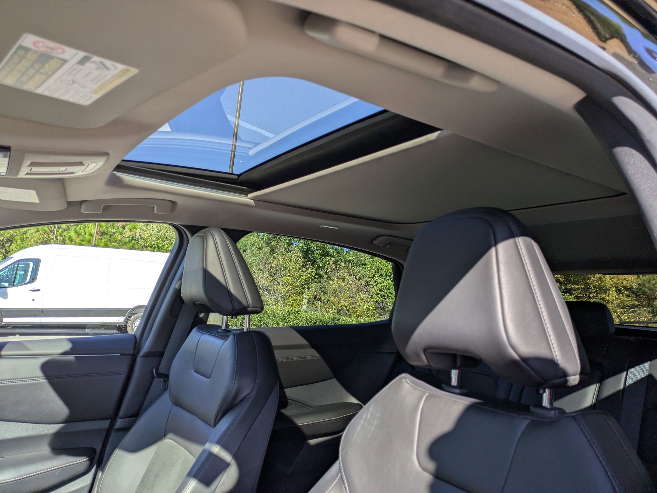 Used 2023 Nissan Ariya FWD image 27