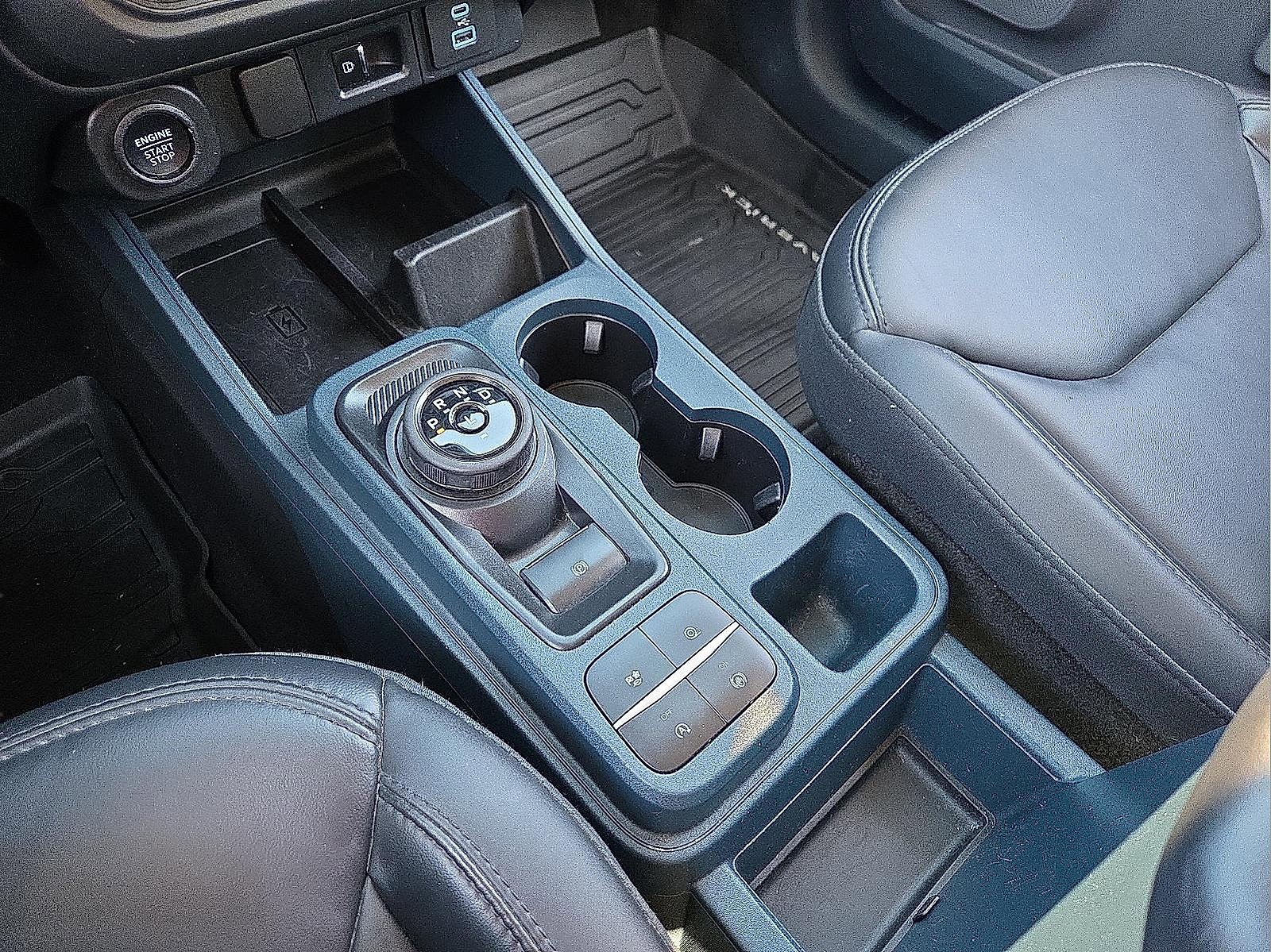 Certified 2024 Ford Maverick Lariat w/ Black Appearance Package image 25