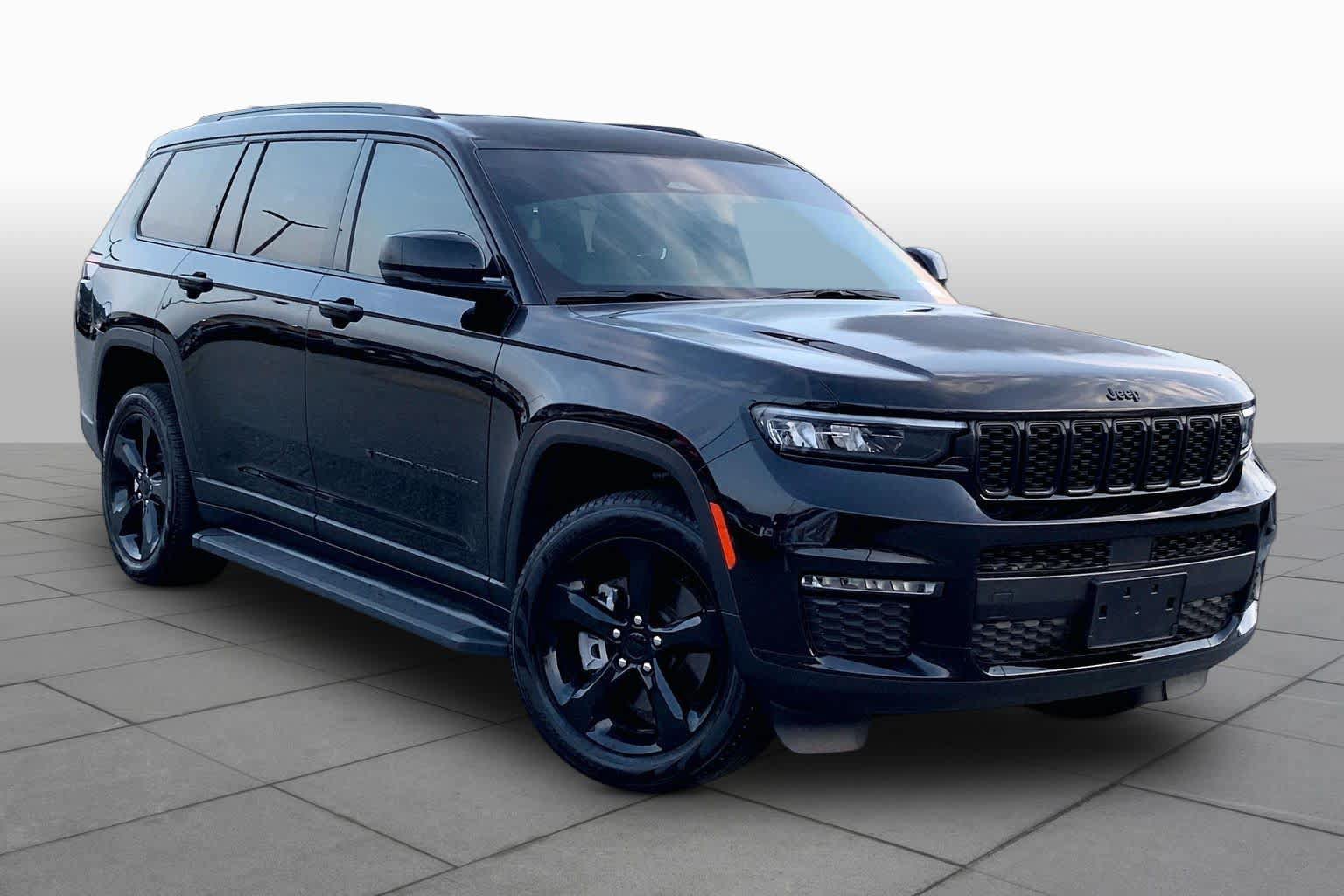 Used 2024 Jeep Grand Cherokee L Limited w/ Black Appearance Package RWD image 3