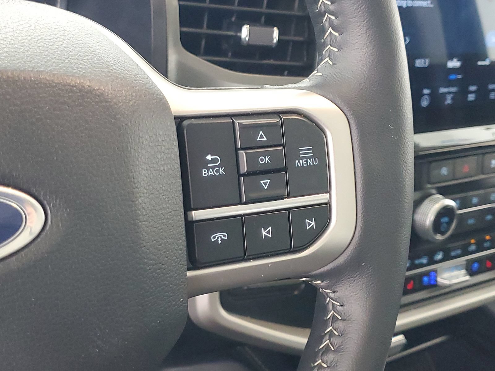 Certified 2024 Ford Expedition XLT AWD/4WD image 17
