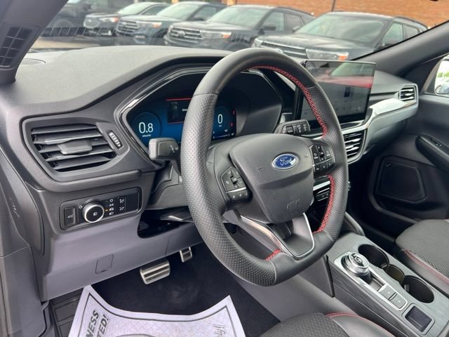 Certified 2023 Ford Escape ST-Line Select w/ Tech Pack #2 AWD/4WD image 7