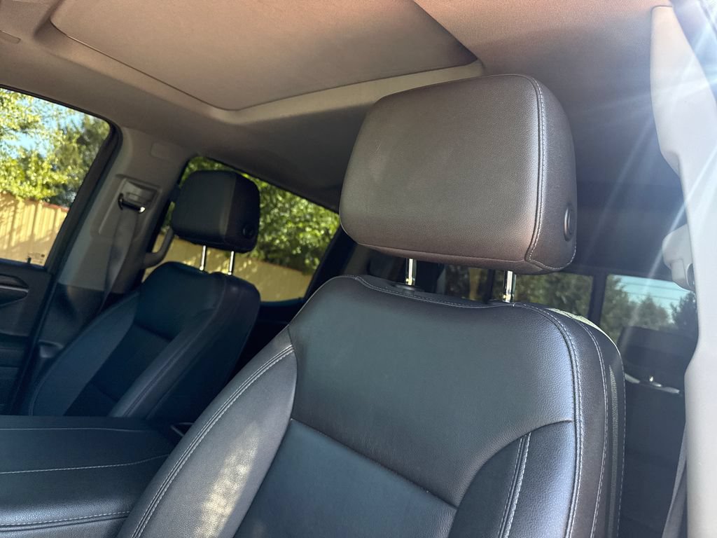 Used 2023 Chevrolet Silverado 1500 RST w/ Redline Edition AWD/4WD image 12