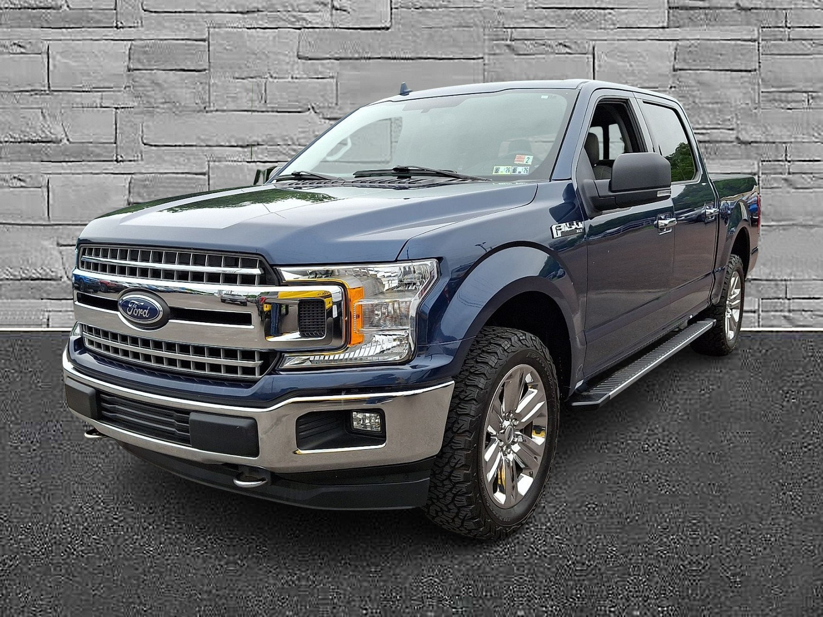 Certified 2018 Ford F150 XLT w/ Equipment Group 302A Luxury AWD/4WD image 4