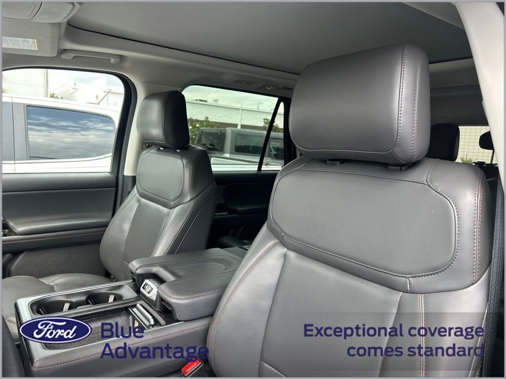 Certified 2025 Ford Expedition Active image 11
