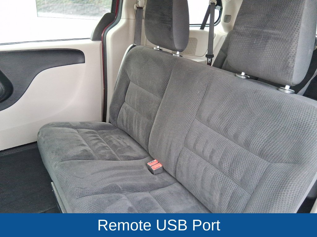Used 2019 Dodge Grand Caravan SE w/ UConnect Hands-Free Group FWD image 12