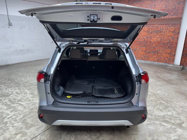 Used 2022 Toyota Corolla Cross LE image 28