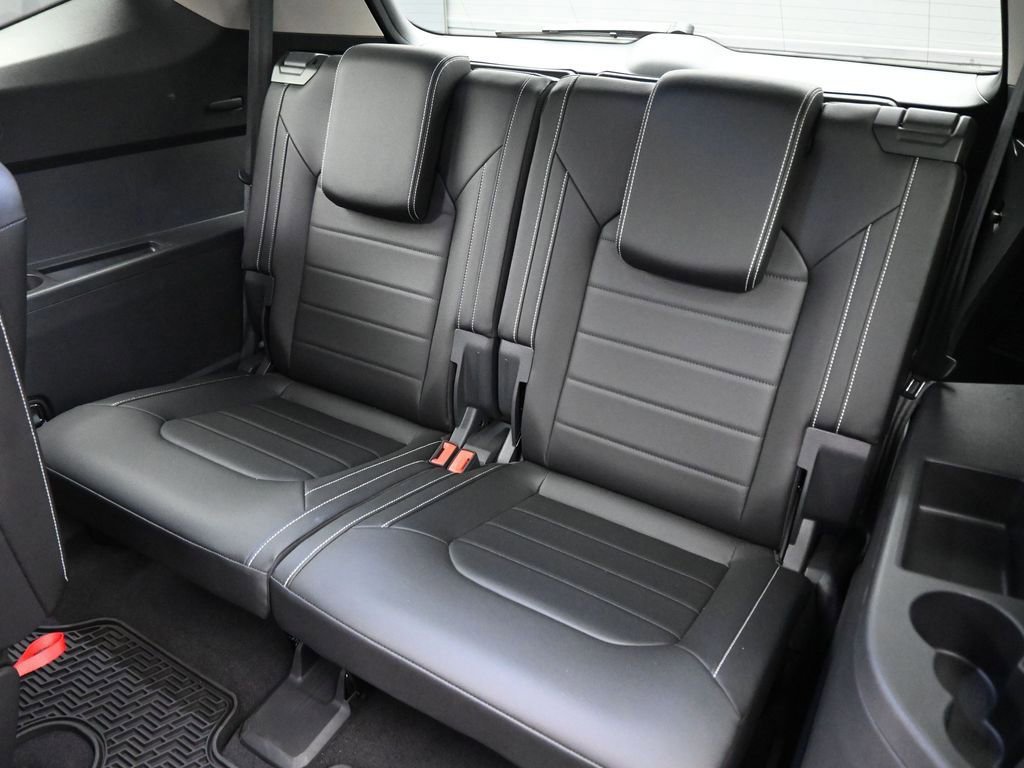 Used 2025 Volkswagen Atlas SEL AWD/4WD image 47