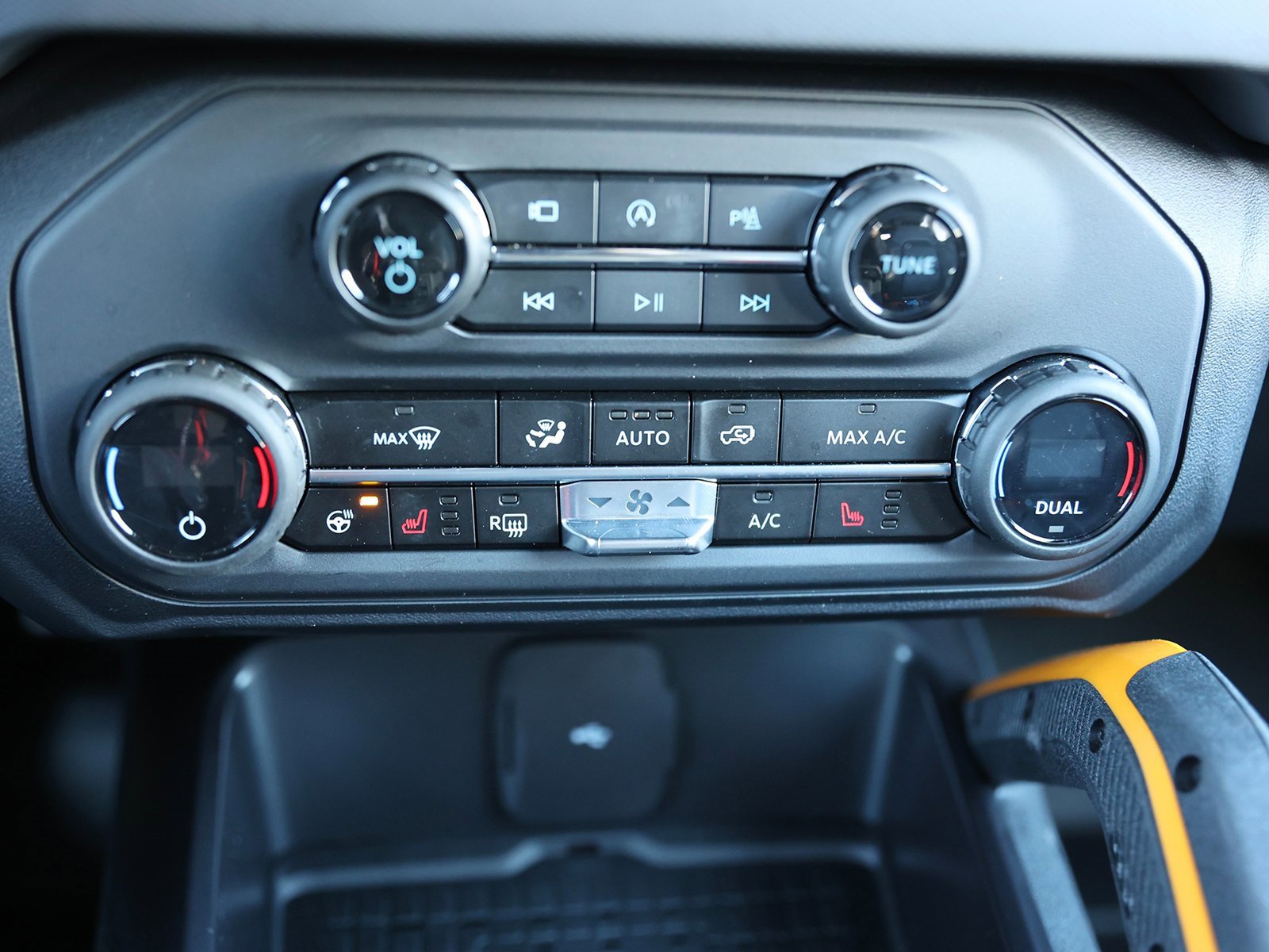 Certified 2024 Ford Bronco Badlands image 26