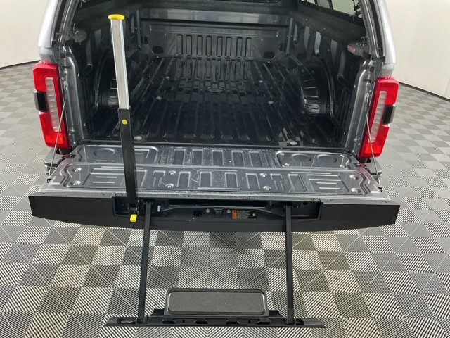 Certified 2025 Ford F350 Lariat w/ FX4 Off-Road Package AWD/4WD image 8