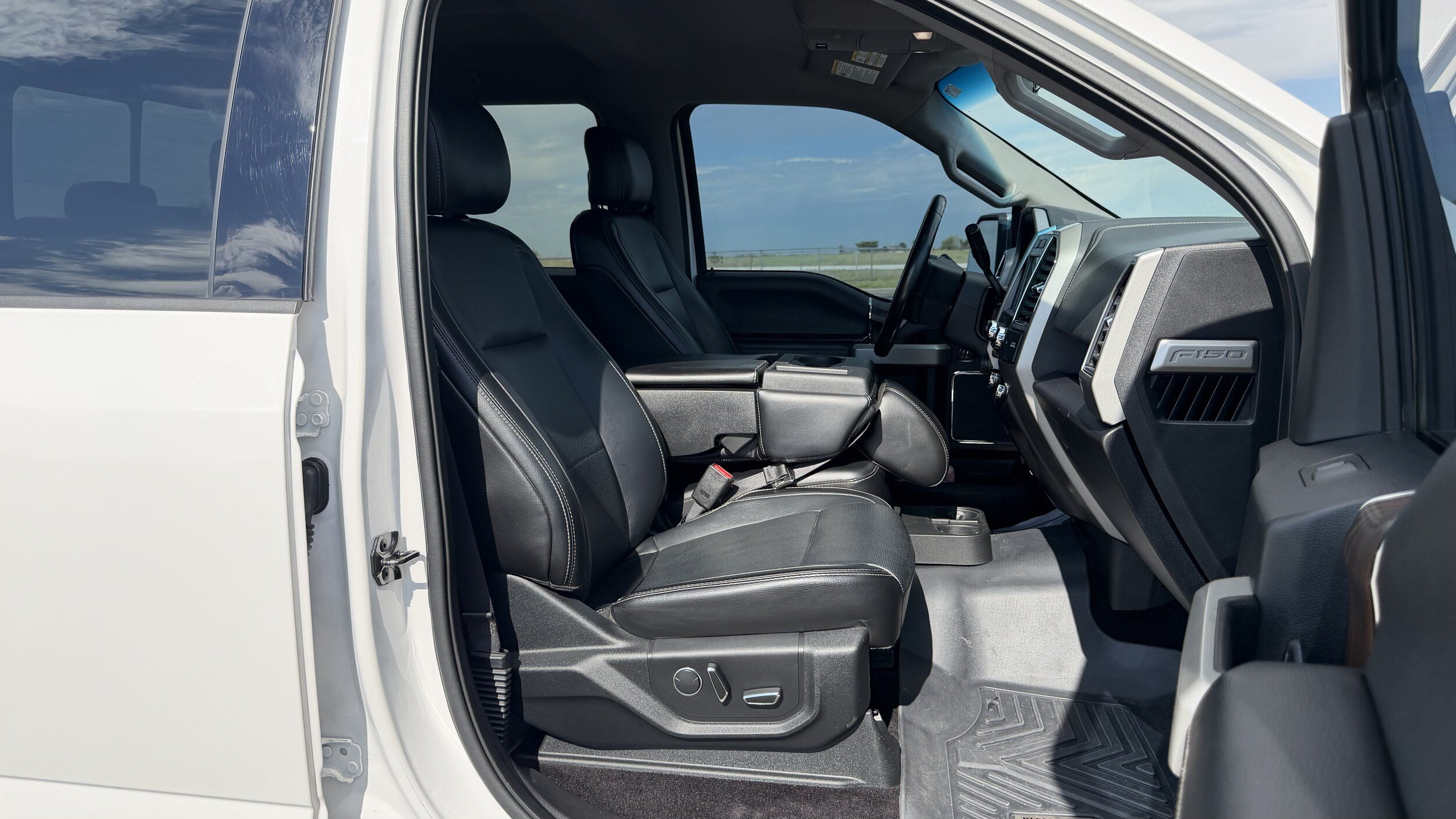 Certified 2017 Ford F150 Lariat AWD/4WD image 22