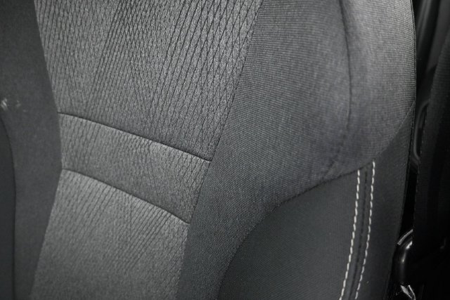 Used 2025 Nissan Rogue SV FWD image 13
