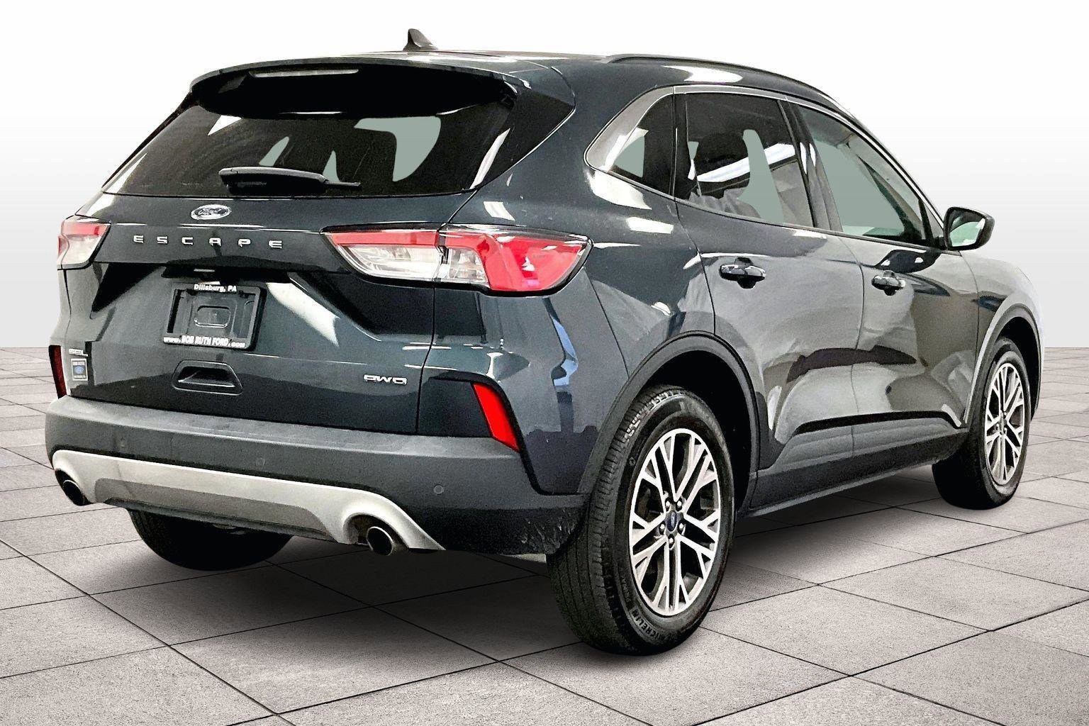 Certified 2022 Ford Escape SEL image 3