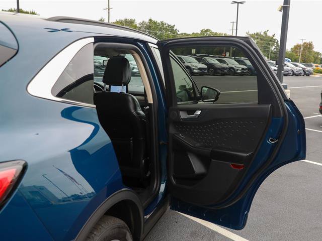 Certified 2020 Ford Escape Titanium w/ Titanium Premium Package 2.0 AWD/4WD image 28