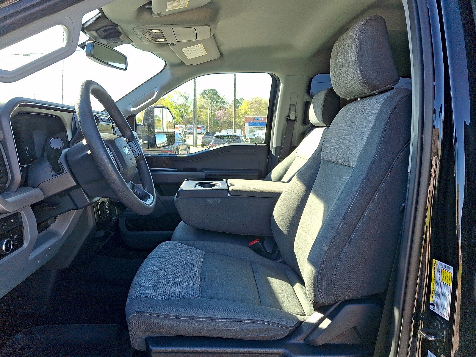 Certified 2023 Ford F250 XLT w/ Black Appearance Package image 12