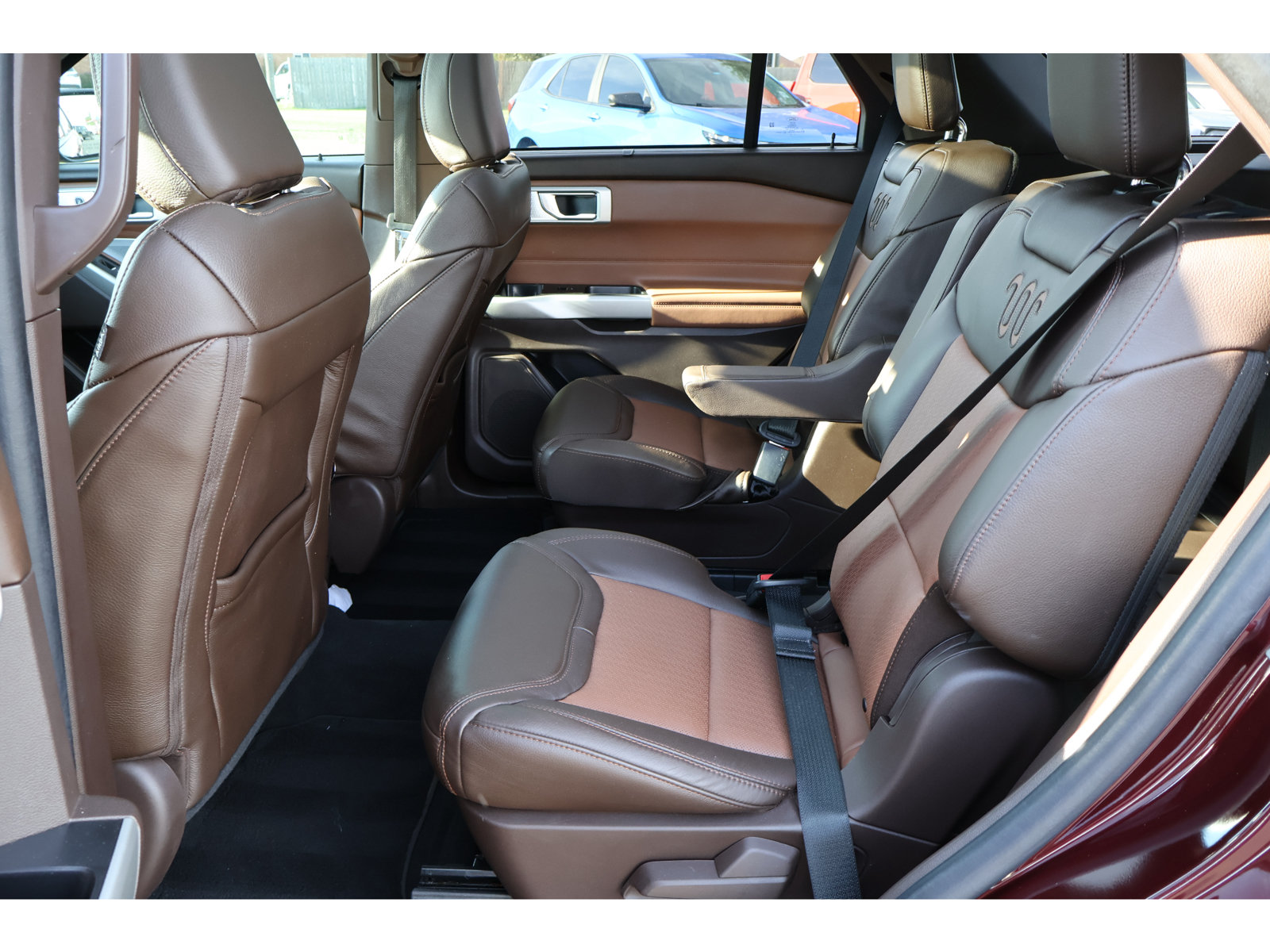 Certified 2022 Ford Explorer King Ranch w/ Class IV Trailer Tow Package AWD/4WD image 7